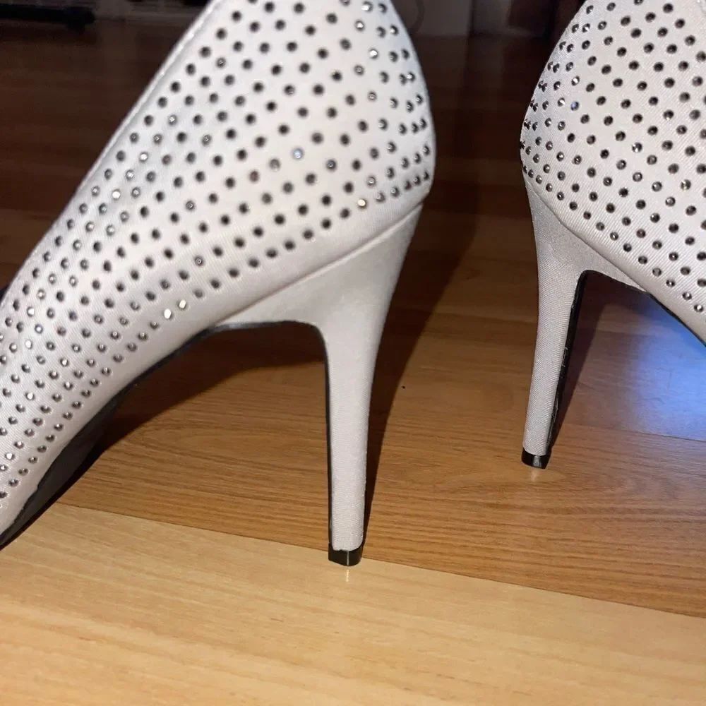 Silver Metallic Diamond Studded Pump Silver Metallic Diamond Studded Pump - Picture 12 of 16